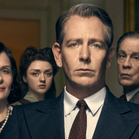 The New Look’s Ben Mendelsohn Talks Christian Dior’s ‘Ferocious Ambition’ in Apple TV+ WWII Drama