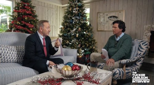 Oh Good Lord, Kevin Spacey Brought Back His Christmas Eve ‘Let Me Be Frank’ Videos, This Time With Tucker Carlson